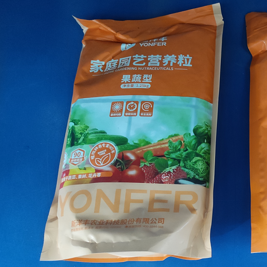新洋丰18-15-11家庭营养颗粒果蔬缓释型1.25kg 1.25kg*1袋